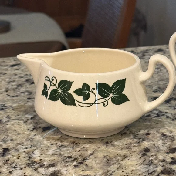 Vintage Home Laughlin Sugar & Creamer Set - Picture 2 of 9